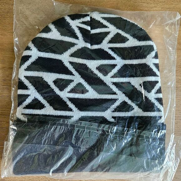 ZOX COLLECTIBLE WINTER IMPERIAL KNIT BEANIE New - Picture 5 of 5